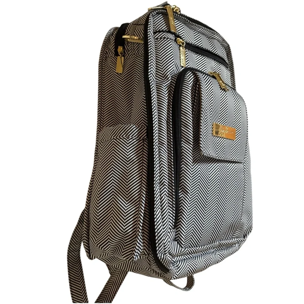 Ju-ju-be Be Right Back Diaper Bag - Picture 2 of 16